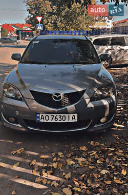 Седан Mazda 3 2004 в Лазещине