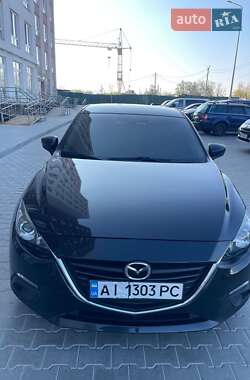 Седан Mazda 3 2016 в Бучі