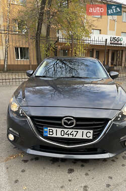 Седан Mazda 3 2014 в Киеве