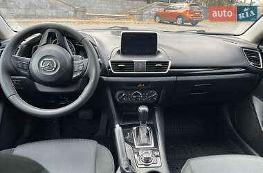 Седан Mazda 3 2014 в Киеве