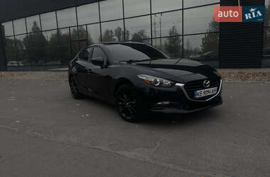 Седан Mazda 3 2017 в Дніпрі