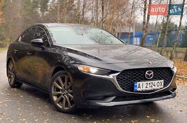 Седан Mazda 3 2021 в Бучі