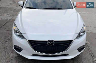 Седан Mazda 3 2016 в Дніпрі