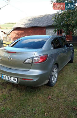 Седан Mazda 3 2011 в 