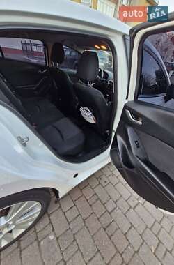 Хэтчбек Mazda 3 2013 в 