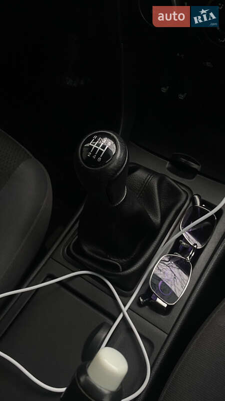 Седан Mazda 3 2008 в Варві