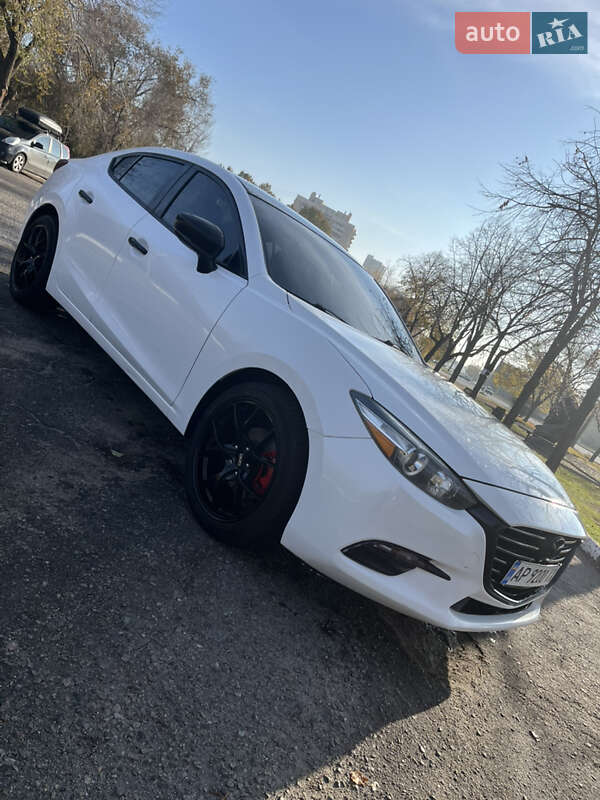 Седан Mazda 3 2017 в Запоріжжі
