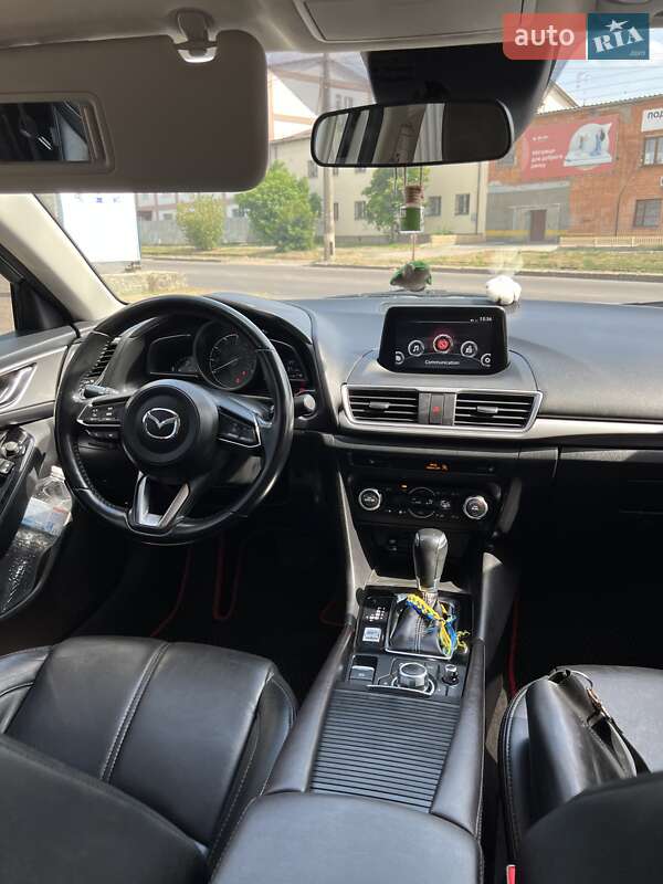 Седан Mazda 3 2018 в Одессе