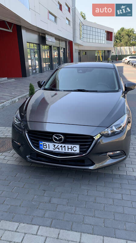 Седан Mazda 3 2017 в Луцьку