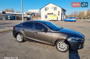 Седан Mazda 3 2014 в Киеве