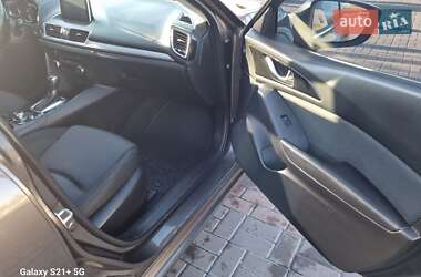 Седан Mazda 3 2014 в Киеве