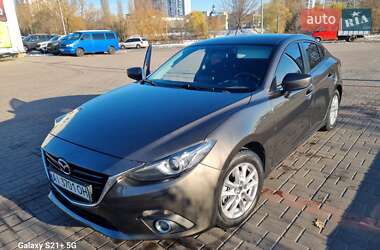 Седан Mazda 3 2014 в Киеве