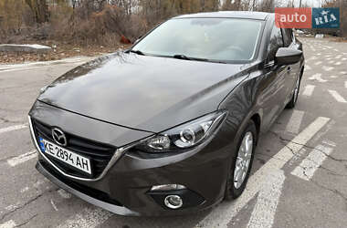 Седан Mazda 3 2016 в Днепре