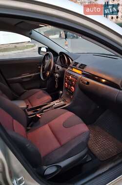 Седан Mazda 3 2004 в Миколаєві