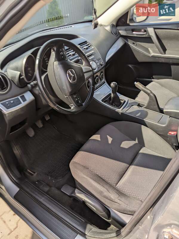 Седан Mazda 3 2009 в Шептицькому