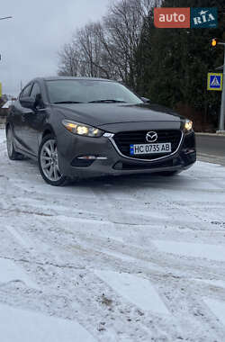 Седан Mazda 3 2017 в Турці