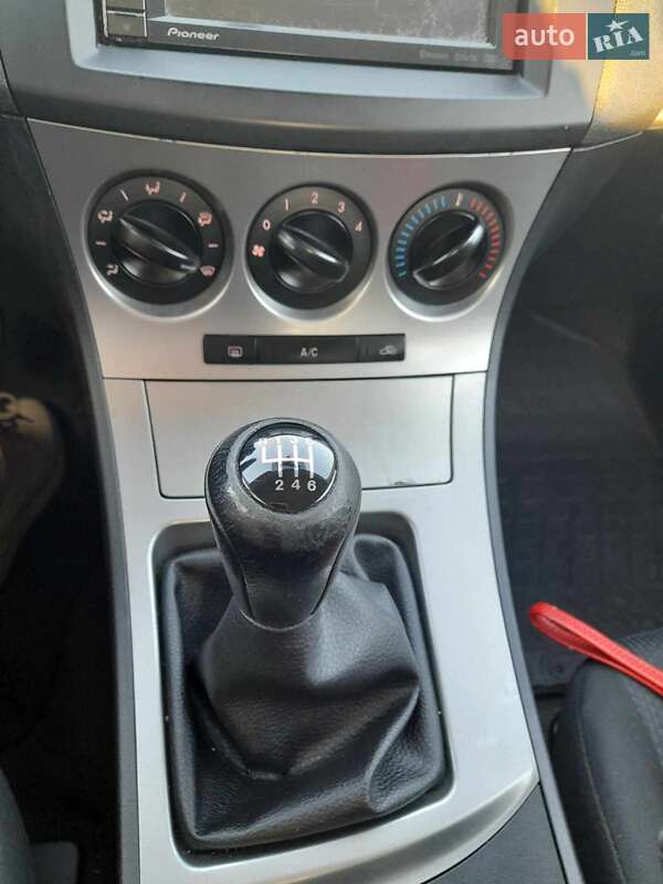 Хэтчбек Mazda 3 2011 в Стрые
