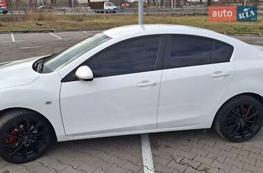 Седан Mazda 3 2012 в Киеве