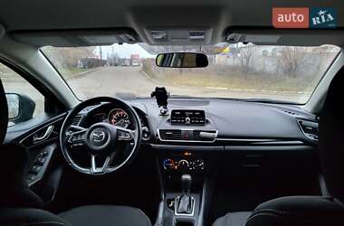 Седан Mazda 3 2015 в Олександрії