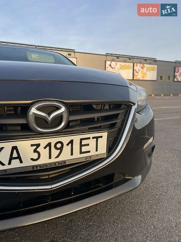Седан Mazda 3 2013 в Киеве