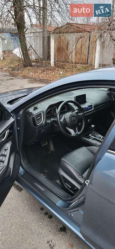 Седан Mazda 3 2015 в Полтаве