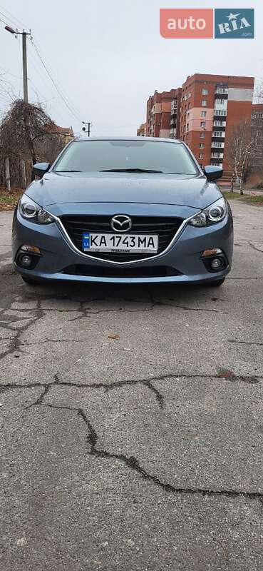Седан Mazda 3 2015 в Полтаве