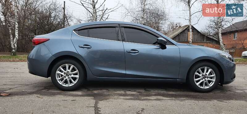 Седан Mazda 3 2015 в Полтаве