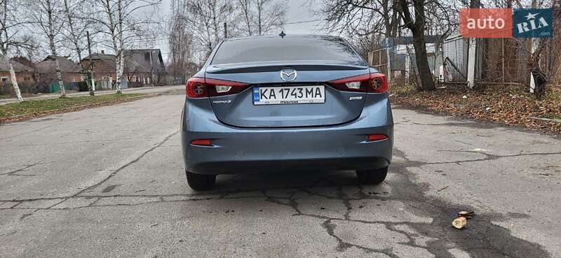 Седан Mazda 3 2015 в Полтаве