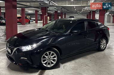 Седан Mazda 3 2014 в Дніпрі