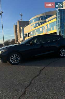 Хэтчбек Mazda 3 2016 в 