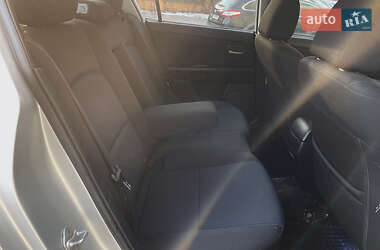 Седан Mazda 3 2004 в 