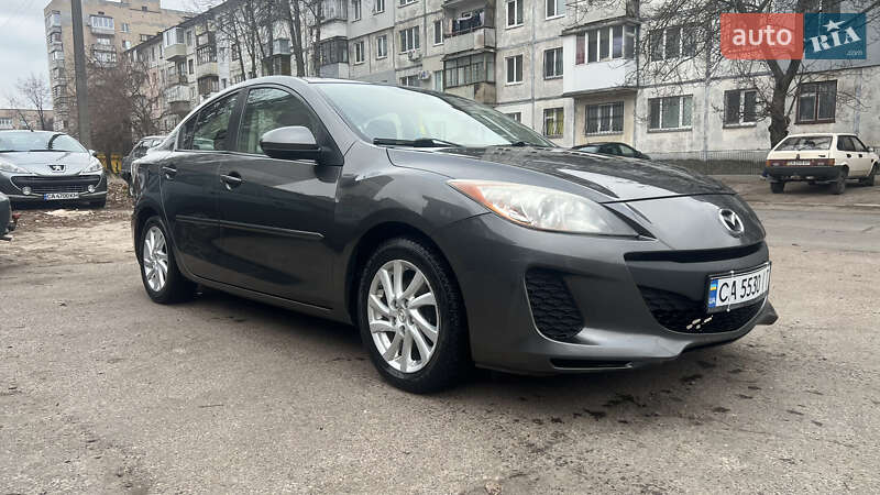 Седан Mazda 3 2011 в Черкасах