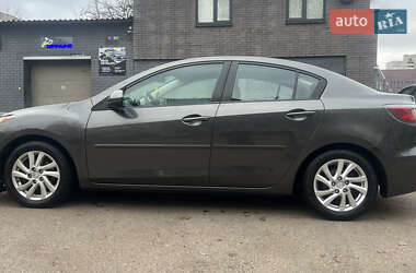 Седан Mazda 3 2011 в Черкасах