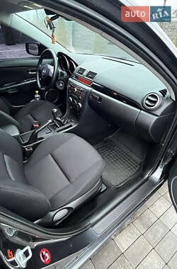 Хетчбек Mazda 3 2006 в Макарові