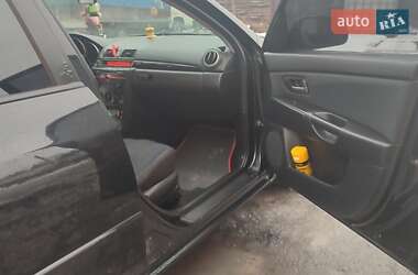 Хетчбек Mazda 3 2005 в Звягелі