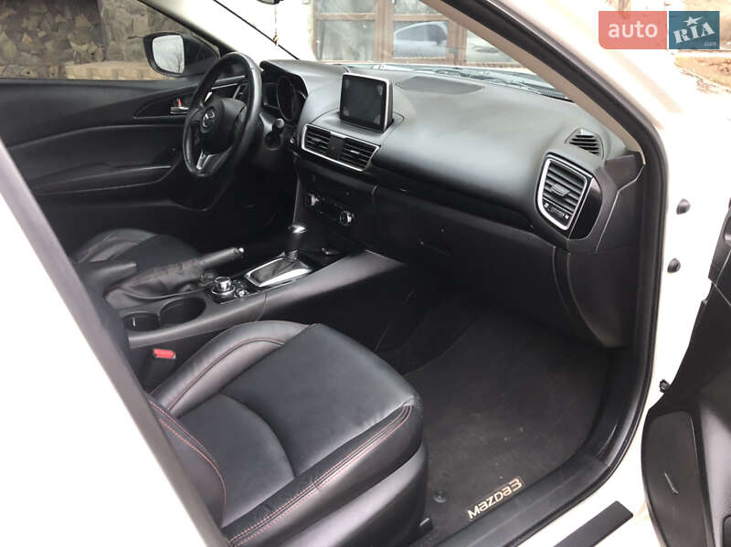 Седан Mazda 3 2015 в Одесі