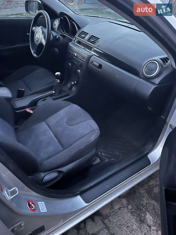 Хэтчбек Mazda 3 2004 в Шептицькому