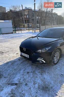 Хэтчбек Mazda 3 2015 в 