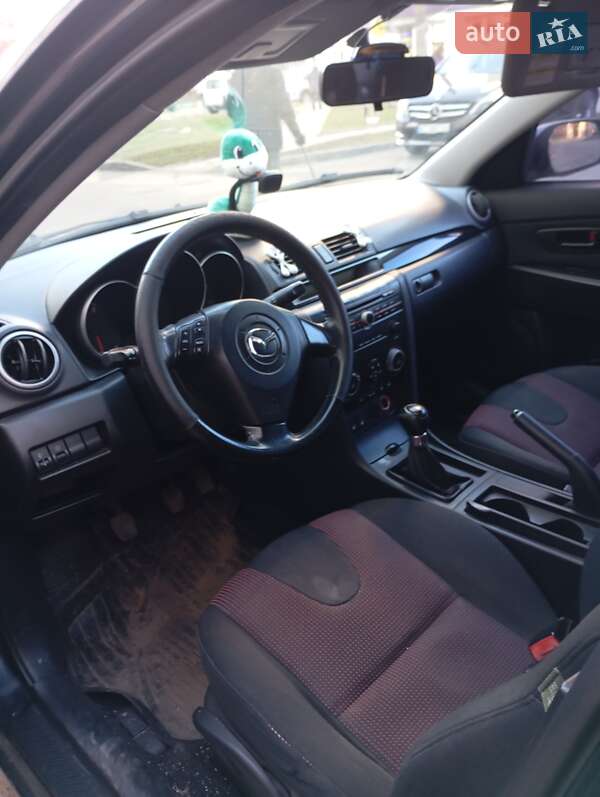 Седан Mazda 3 2005 в Ивано-Франковске