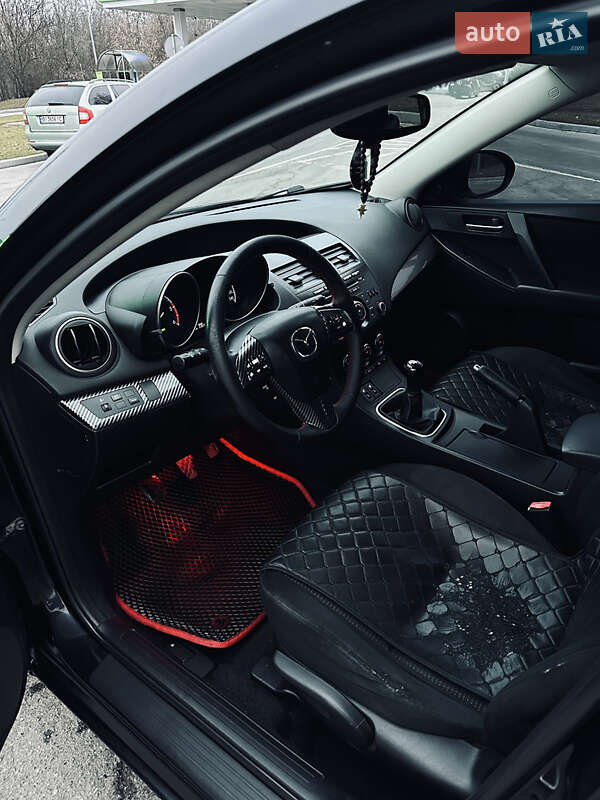 Хэтчбек Mazda 3 2012 в Полтаве