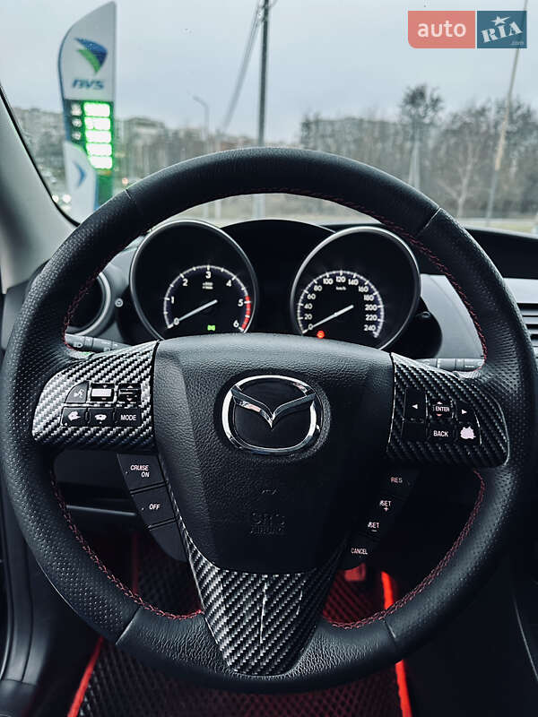 Хэтчбек Mazda 3 2012 в Полтаве