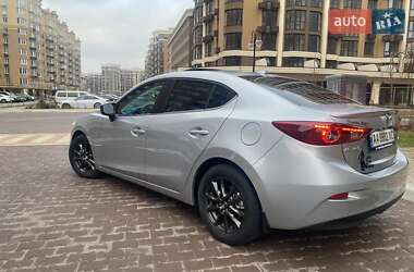 Седан Mazda 3 2016 в Киеве