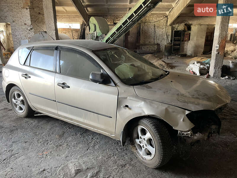 Хэтчбек Mazda 3 2006 в Гайсине