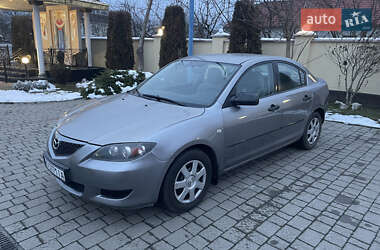 Седан Mazda 3 2005 в Мукачевому