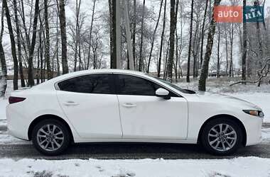 Седан Mazda 3 2022 в Охтирці