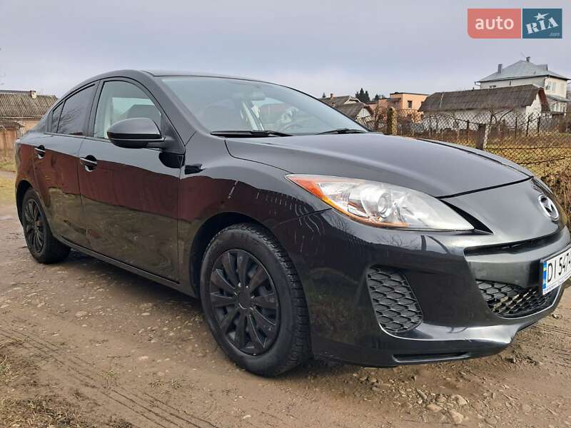 Седан Mazda 3 2011 в Ивано-Франковске