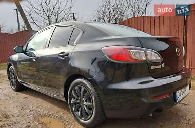Седан Mazda 3 2011 в 