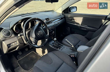 Хэтчбек Mazda 3 2005 в 