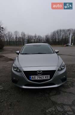 Седан Mazda 3 2016 в Днепре