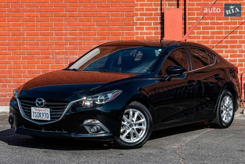 Седан Mazda 3 2016 в Львове